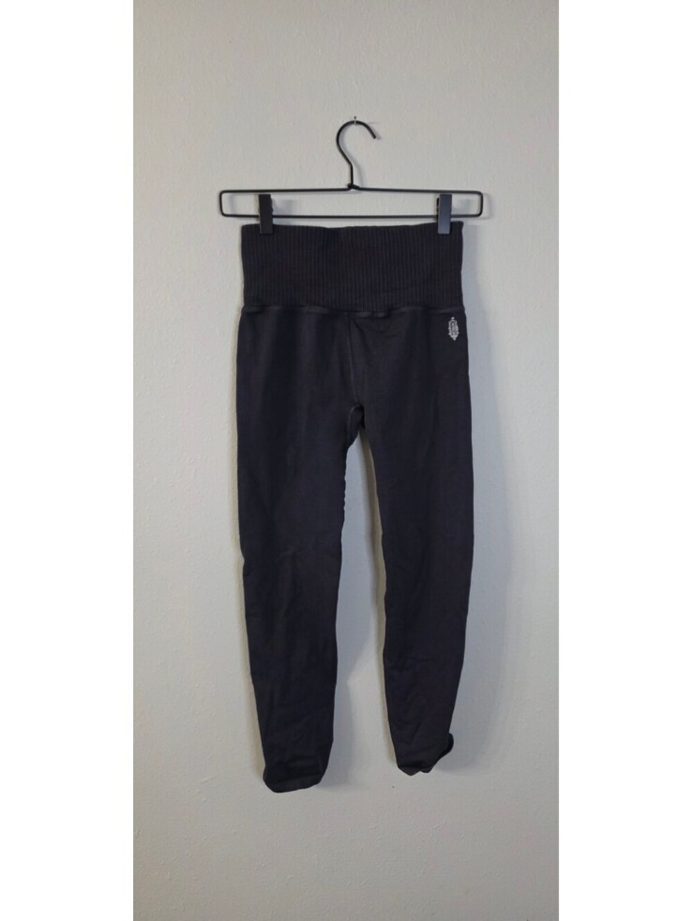 Free People Movement Leggings Women’s M/L Black High Rise Cropped Ribbed Waist